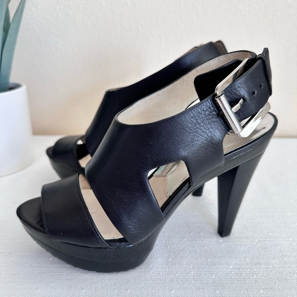 New MICHAEL Michael Kors Black Leather Platformed High Heel Sandals Women’s 6.5M - Picture 2 of 10